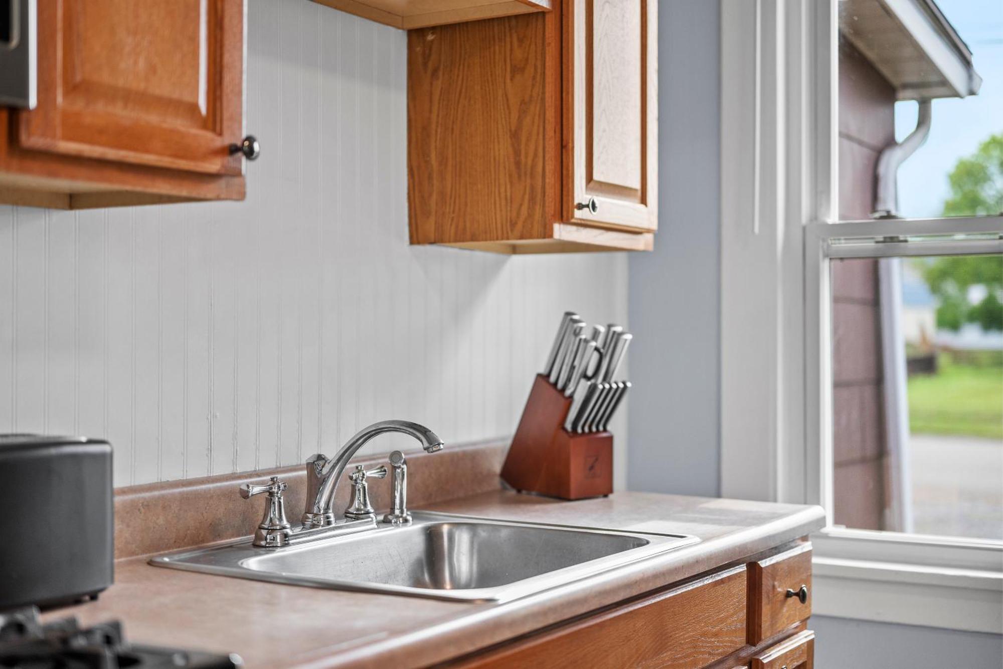 Slick&spacious 2 Bdr Natrona Hts * Natrona Heights