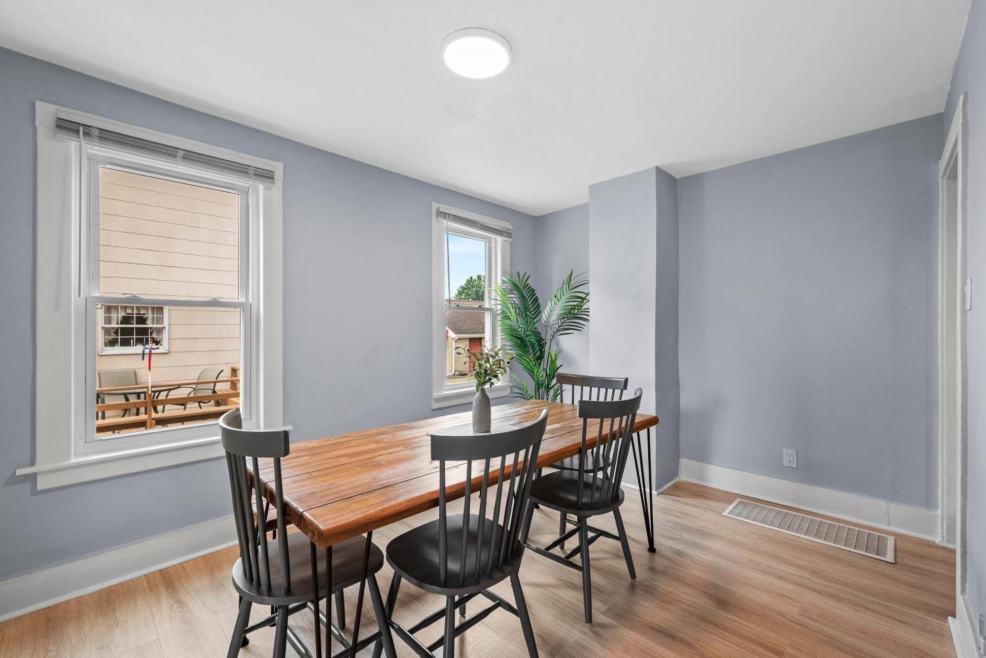 Slick&spacious 2 Bdr Natrona Hts Natrona Heights