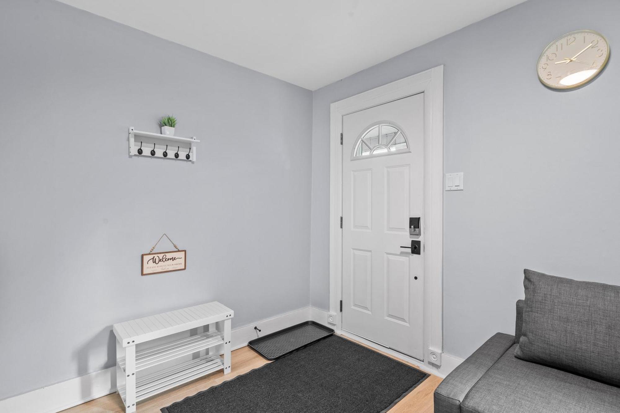 Slick&spacious 2 Bdr Natrona Hts * Natrona Heights