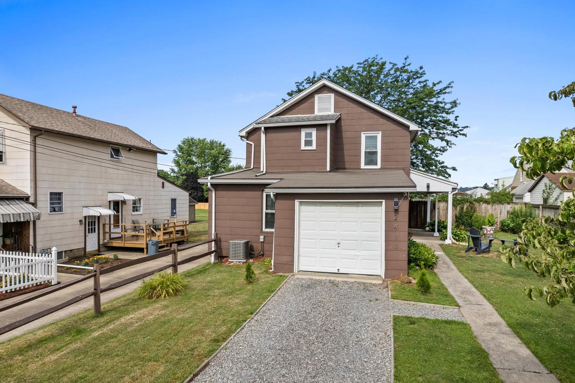Slick&spacious 2 Bdr Natrona Hts Natrona Heights