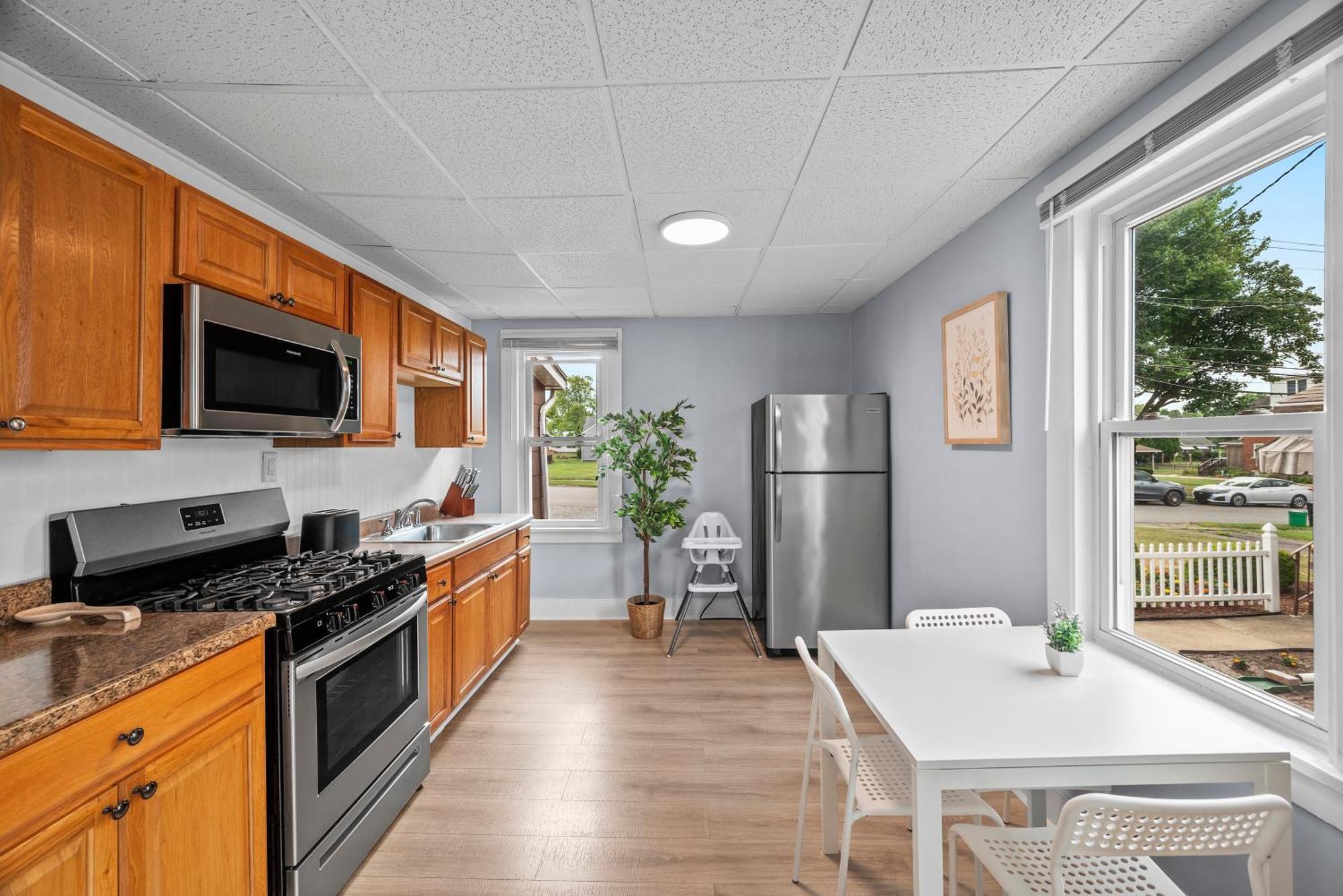Slick&spacious 2 Bdr Natrona Hts Apartamento *